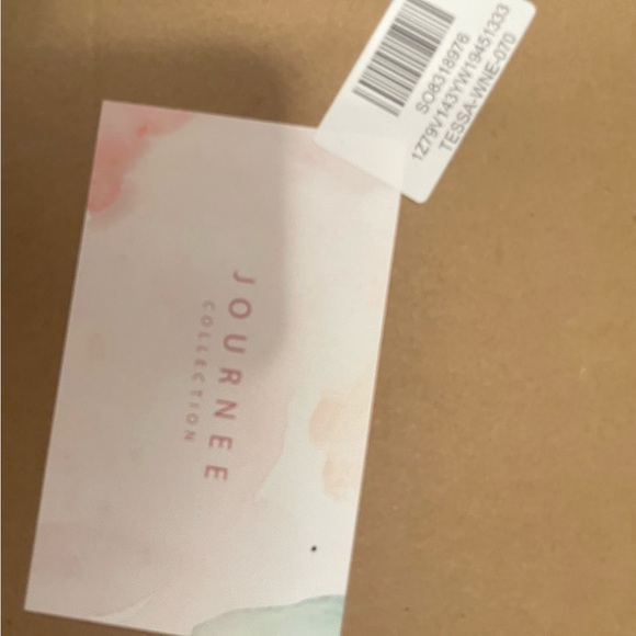 Journee Collection Size 7 ankle boots, wine color - Picture 4 of 5